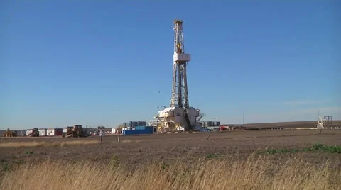 Large Drilling Rig Wide Shot Stock Footage 43067059