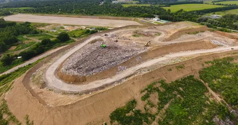 Large garbage mountain, a city dump. 스톡 동영상 171350642