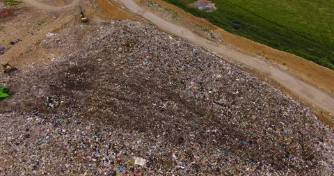 Large garbage mountain, a city dump. 스톡 동영상 171353049