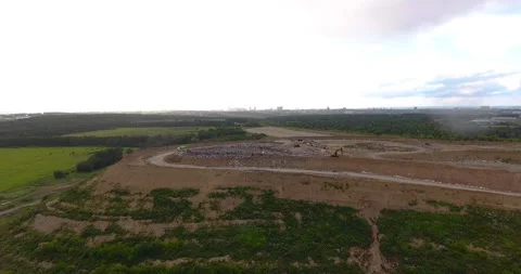 Large garbage mountain, a city dump. 스톡 동영상 171354559