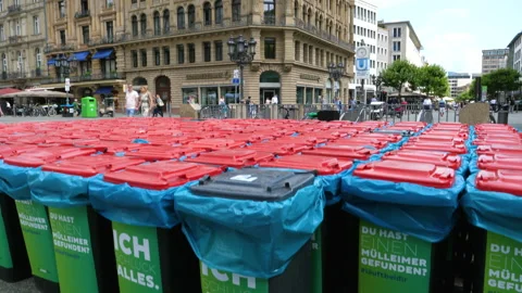 Large group of wheelie bins Stock-Footage 135425657