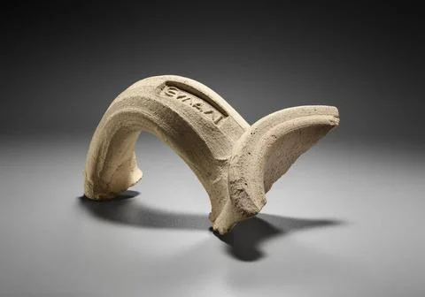 Large handle sherd with impression Copyright: xpiemagsx yaleartpiemags2802... Photos