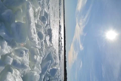 Large ice cubes in the sun 스톡 사진