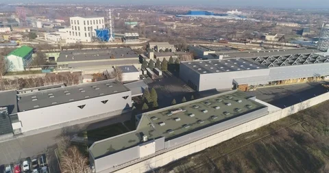 Large industrial complex top view, modern factory near the lake drone view 库存影片 123049348