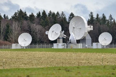 Large long range satellite dishes. 스톡 사진