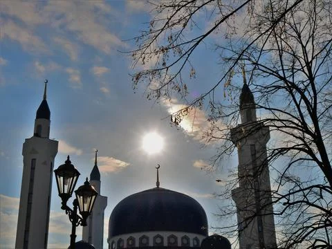 A large mosque at sunset time against a beautiful sky Foto stock