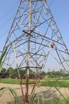 Large Multi-Functional Electric Power Transmission Tower Foto stock