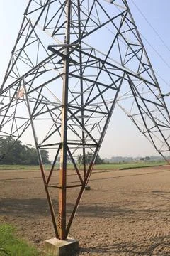 Large Multi-Functional Electric Power Transmission Tower Foto stock