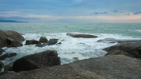 Large ocean beautiful wave Stock Footage 163941564