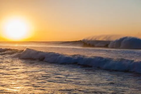 Large Ocean Waves Sunrise Stock Photos