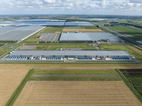 Large online search engine datacenter in Middenmeer, the Netherlands. Larg... 库存照片