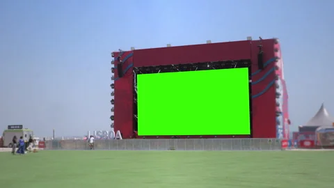 Large Outdoor LED Green Screen Chroma Key Display at Lisboa Football Arena Vidéo 340915154