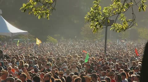 LARGE OUTDOOR ROCK CROWD Video stock 22323817