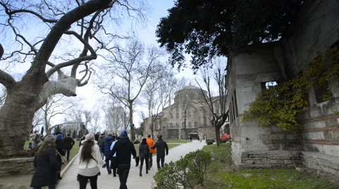 The large park in the old town Stockbeeldmateriaal 63043765