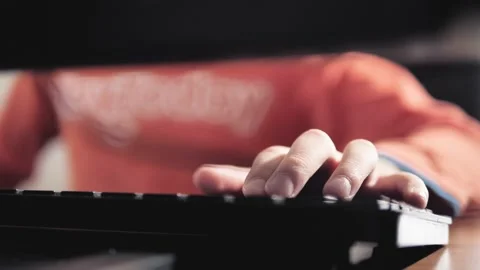 Large plan, hand, keyboard Stock Footage 131391668