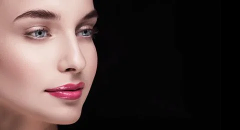 A large portrait of the model with the right eye from the camera Stock-Fotos