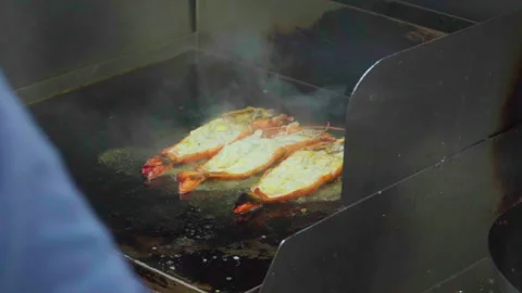 Large Prawns Grilling 60fps 스톡 동영상 316072313