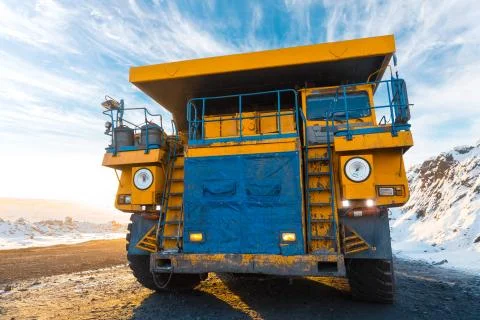 Large quarry dump truck. Loading the rock in dumper. Loading coal into body Fotos Stock
