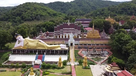 Large reclining Buddha statue Stock Footage 304492691