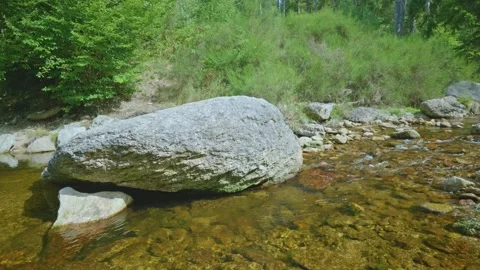 Large Rock in Clear Mountain Stream Video stock 330675958