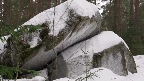 Large rocks Stock-Footage 263339812