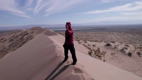A large sandy dune in the middle of the steppe Video stock 250828530