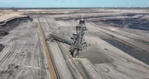 Large scale mining equipement, bucket wheel excavator in large open pit lignite 스톡 동영상 238669609