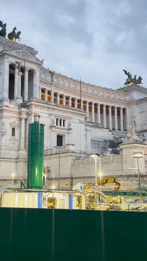 Large-scale reconstruction of a historical monument in Rome Video stock 301378689