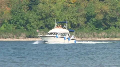 Large Speed Boat Video stock 12064669