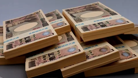 A large stack of rotating banknotes Stock Footage 336544394