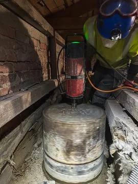 Large structural concrete opening created with diamond core drilling. Foto stock