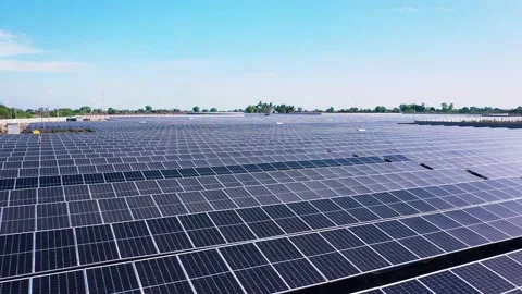 Large sustainable electrical solar panel, aerial camera move forward. Video stock 236612512