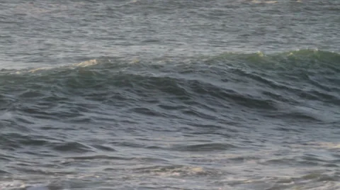 Large swells on Pacific Ocean Stock-Footage 35168690