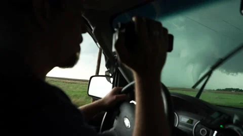 Large tornado on the ground Vidéo 146878637