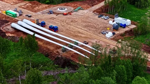 Large Turbine Components, Wind Farm Developments, Woodland Destruction Stockbeeldmateriaal 337405287