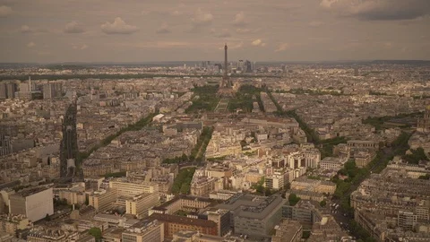 Large view of Paris with the Eiffel Tower, France Video stock 101523910