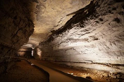 The large walking path inside of Mammoth Cave National Park near Kentucky, U. Stock Photos