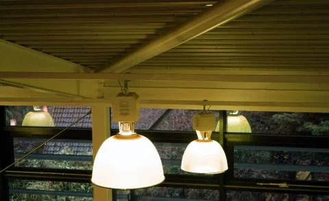 Large warehouse lighting 库存照片