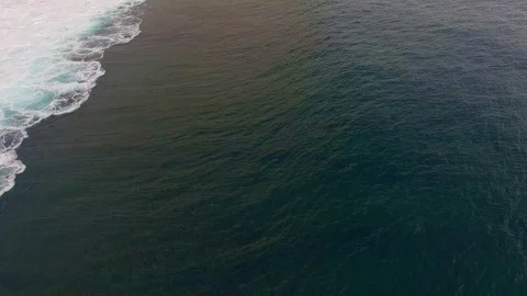 Large wave breaking over tropical reef Stock Footage 93782001