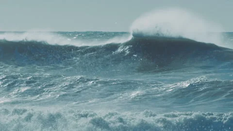 Large waves crashing Stock Footage 146950962