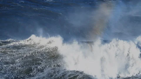 Large Waves, Surf Big waves in Nazare, Portugal Vídeo Stock 85964968
