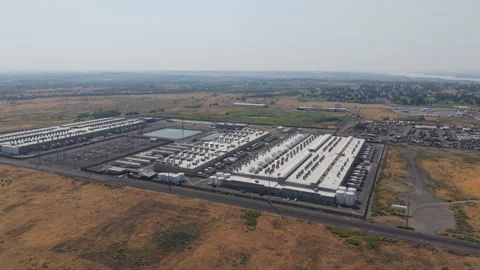 Large Web Services data center in Umatilla, Oregon, drone orbit. Stock Footage 346678104