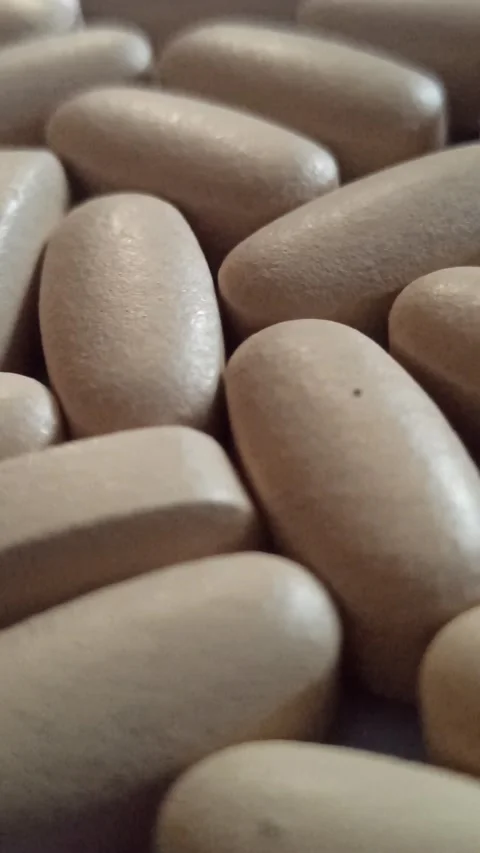 Large White Capsule Pill Stockbeeldmateriaal 255037739