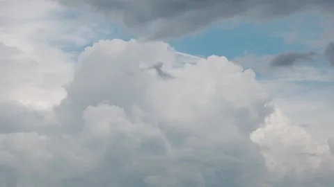 Large white cumulonimbus clouds Stock Footage 140233279