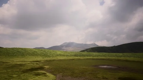 Largest Active Volcano in Japan Time Lapse: Mt. Aso in Kumamoto Prefecture Vídeos de archivo 95219589