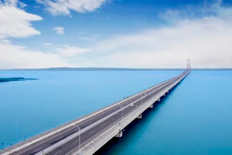 Largest bridge connecting islands Java and Madura Fotos de archivo