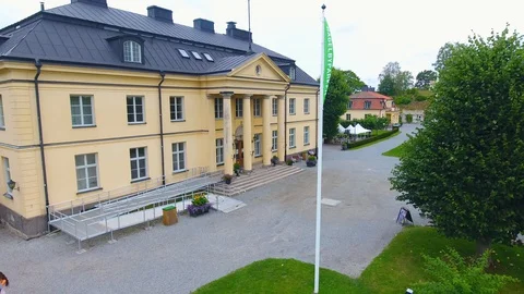 Largest castle in Stockholm nice view and green drone film Видео 129865978