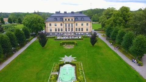 Largest castle in Stockholm nice view and green drone film Stock Footage 129867000