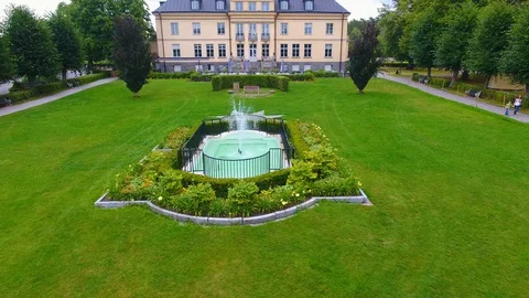 Largest castle in Stockholm nice view and green drone film Stock Footage 129867046