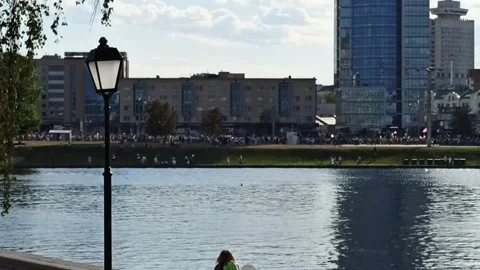 The largest opposition protest in Minsk. Vídeo Stock 137662189